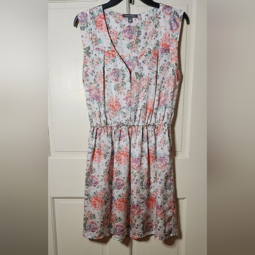 Tinley Road Small Satin Floral Dress